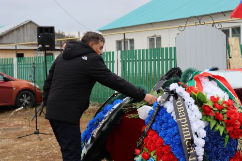 В селе Мамыково простились с героем специальной военной операции Морозовым Олегом Владимировичем