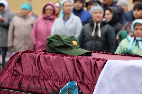 В Нижнем Нурлате простились с бойцом СВО