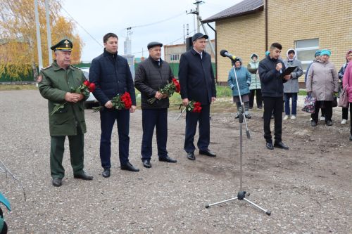 В Нижнем Нурлате простились с бойцом СВО