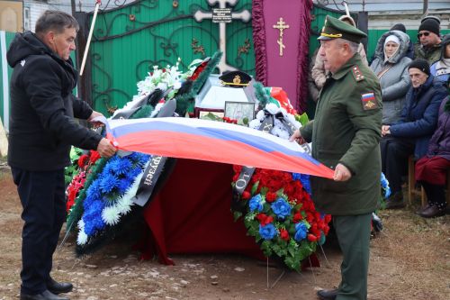 В селе Мамыково простились с героем специальной военной операции Морозовым Олегом Владимировичем