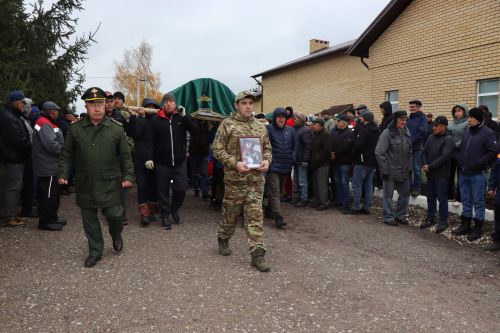 В Нижнем Нурлате простились с бойцом СВО