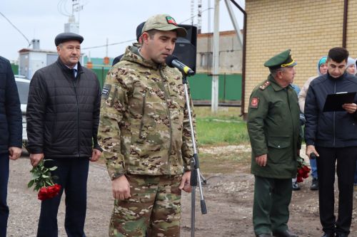 В Нижнем Нурлате простились с бойцом СВО