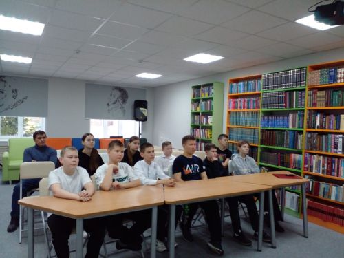Центральная библиотека Нурлата пригласила подростков на беседу о взаимоотношениях в семье