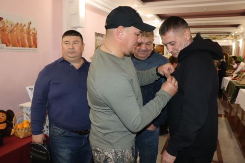 Нурлатцы в рамках благотворительных концертов «СВОих не бросаем» собрали более 1 млн рублей