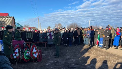 В селе Салдакаево простились с бойцом СВО