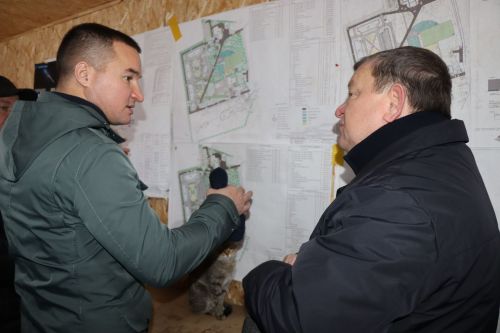 Дамир Ишкинеев показал министру строящийся объект
