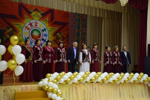 В Доме дружбы народов города Нурлат прошел праздничный концерт ко Дню народного единства