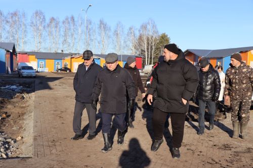 Дамир Ишкинеев посетил строящийся детский лагерь «Заречный»
