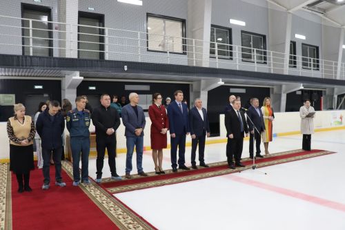 В Нурлате после капремонта торжественно открыли ледовый дворец «Ледок»