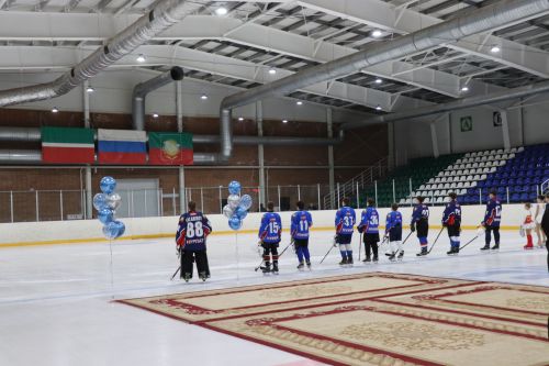 В Нурлате после капремонта торжественно открыли ледовый дворец «Ледок»