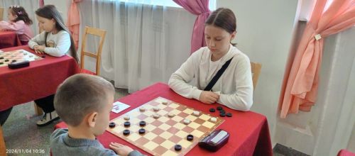 В День народного единства юные шашисты Нурлата собрались на турнир