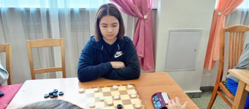 В День народного единства юные шашисты Нурлата собрались на турнир