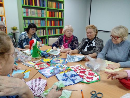 Члены женского клуба «Веста» собрались на очередную встречу
