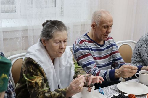 Жители Нурлатского дома-интерната получили подарки в декаду инвалидов