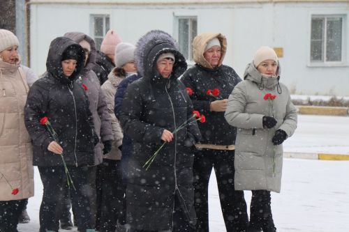 В Нурлате в День героев Отечества прошел торжественный митинг