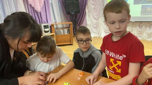 Учащиеся «Нурлатской школы-интерната» на мастер-классе изготовили светоотражающие элементы