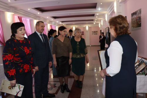 В Нурлате прошло торжественное мероприятие, посвященное закрытию Года педагога и наставника