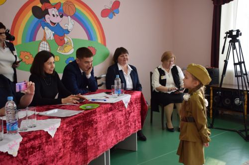 В Нурлате прошел I районный смотр строя и песни среди дошкольников (фоторепортаж)