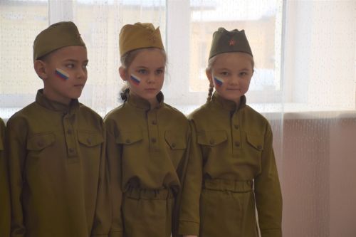 В Нурлате прошел I районный смотр строя и песни среди дошкольников (фоторепортаж)