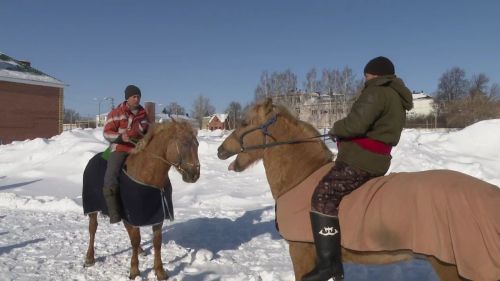 Нурлатцам показали, как можно бороться на татарских «мустангах»