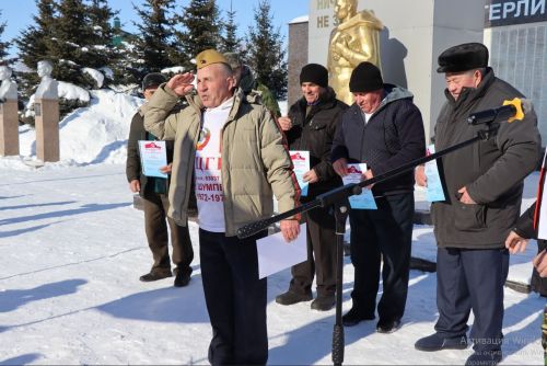 В День защитника Отечества ветераны ЦГВ встретились у Вечного огня