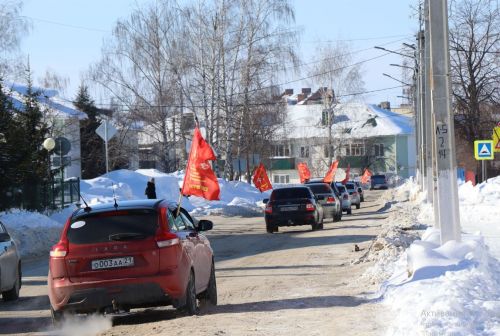 В День защитника Отечества ветераны ЦГВ встретились у Вечного огня