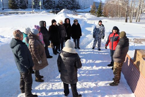 Нурлатцы подарки бойцам СВО передали в праздничный день