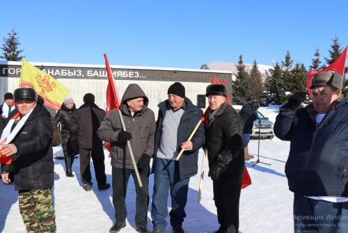 В День защитника Отечества ветераны ЦГВ встретились у Вечного огня