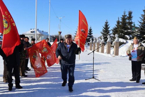 В День защитника Отечества ветераны ЦГВ встретились у Вечного огня