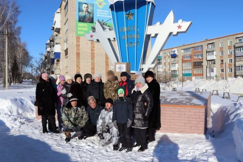 Нурлатцы подарки бойцам СВО передали в праздничный день