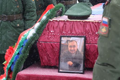 В Нурлатском районе простились с погибшим участником СВО
