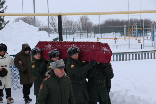 В Нурлатском районе простились с погибшим участником СВО