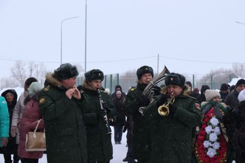 В Нурлатском районе простились с погибшим участником СВО