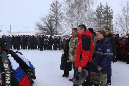 В Нурлатском районе простились с погибшим участником СВО