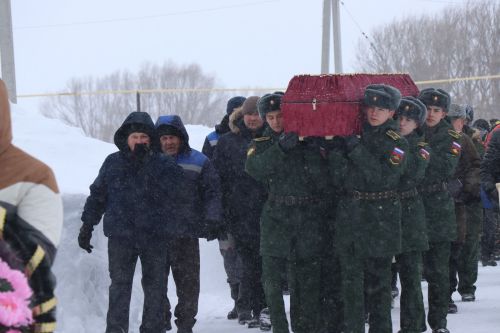 В Нурлатском районе простились с погибшим участником СВО