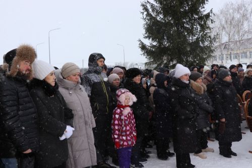 В Нурлатском районе простились с погибшим участником СВО