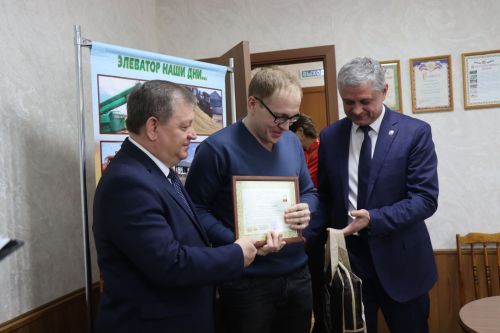Сотрудники Нурлатского элеватора встретились с руководством района