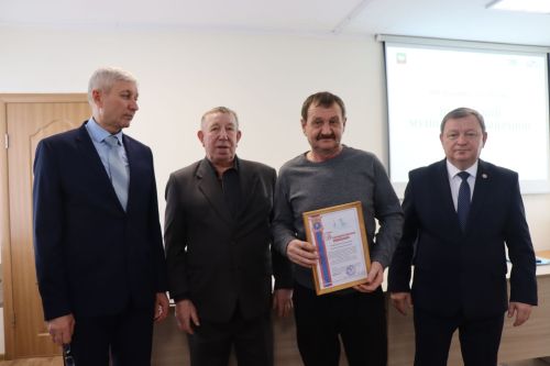 Во встрече работников Нурлатских теплосетей и «Промочистки» с руководством района принял участие главный эколог Татарстана