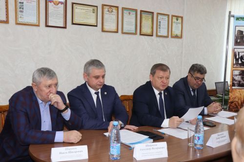 Сотрудники Нурлатского элеватора встретились с руководством района