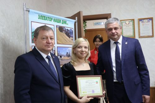 Сотрудники Нурлатского элеватора встретились с руководством района