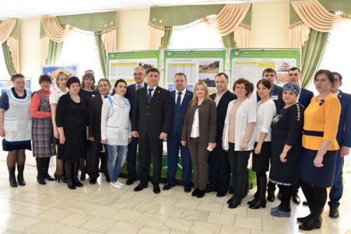 Николай и Наталия Блиновы из Нурлата участвуют в конференции питомниководов