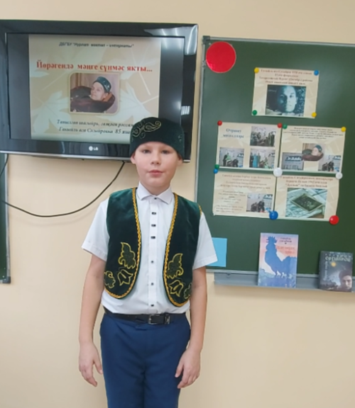 Данис Ахмедгараев принимает участие в конкурсе чтецов «Неповторимая мелодия»