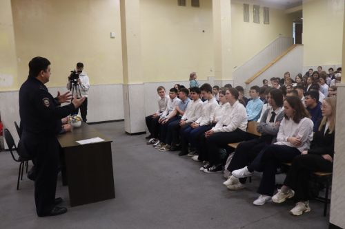Нурлатским школьникам преподали Урок мужества