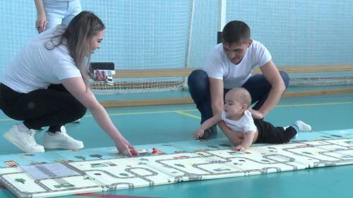 Во Дворце спорта «Тулпар» организовали забег в ползунках