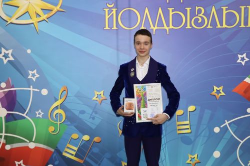 Иван Маликов из Нурлата награжден нагрудным знаком «Артист-патриот»