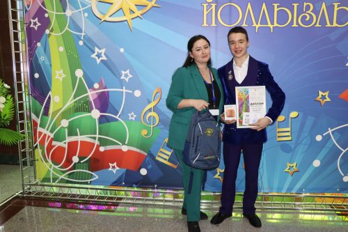 Иван Маликов из Нурлата награжден нагрудным знаком «Артист-патриот»