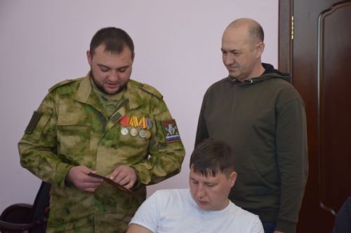 Состоялась очередная встреча главы Нурлатского района Дамира Ишкинеева с мобилизованными, прибывшими в отпуск
