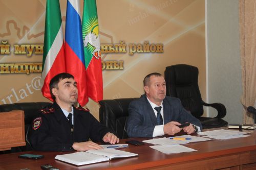 Нурлатцы в режиме ВКС обсудили вопросы безопасности на дорогах