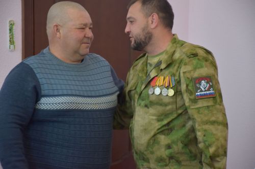 Состоялась очередная встреча главы Нурлатского района Дамира Ишкинеева с мобилизованными, прибывшими в отпуск