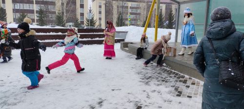 Праздник пробуждения природы Науруз прошел в сквере музыкальной школы Нурлата